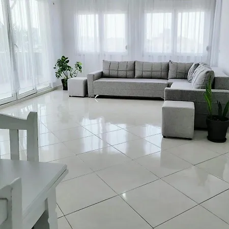 With Breathtaking View Just 10 Mins From The Center Habitación en casa particular