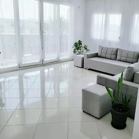 Habitación en casa particular With Breathtaking View Just 10 Mins From The Center Tirana