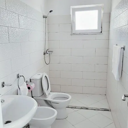 With Breathtaking View Just 10 Mins From The Center Kwatera prywatna